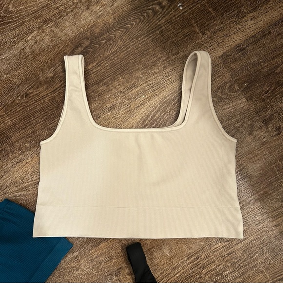 Source Unknown Blue, Cream, and Black Bras Set - Picture 3 of 7